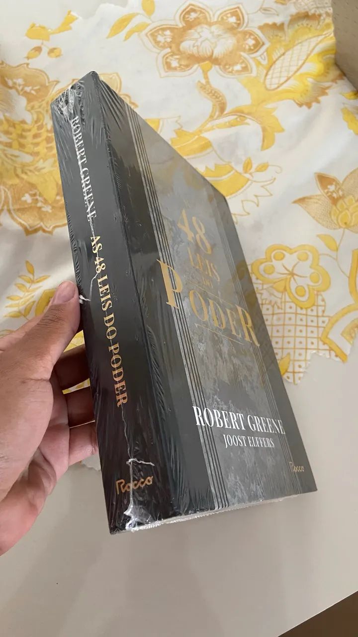 Livro as 48 leis do poder  - Foto 3
