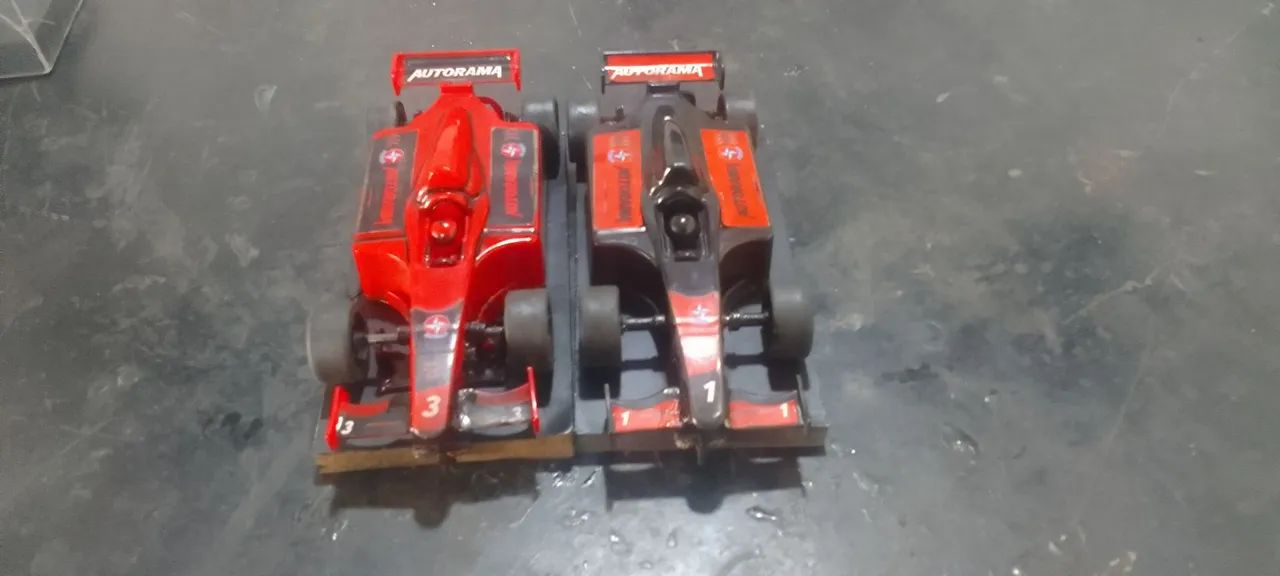 02 carrinhos de autorama