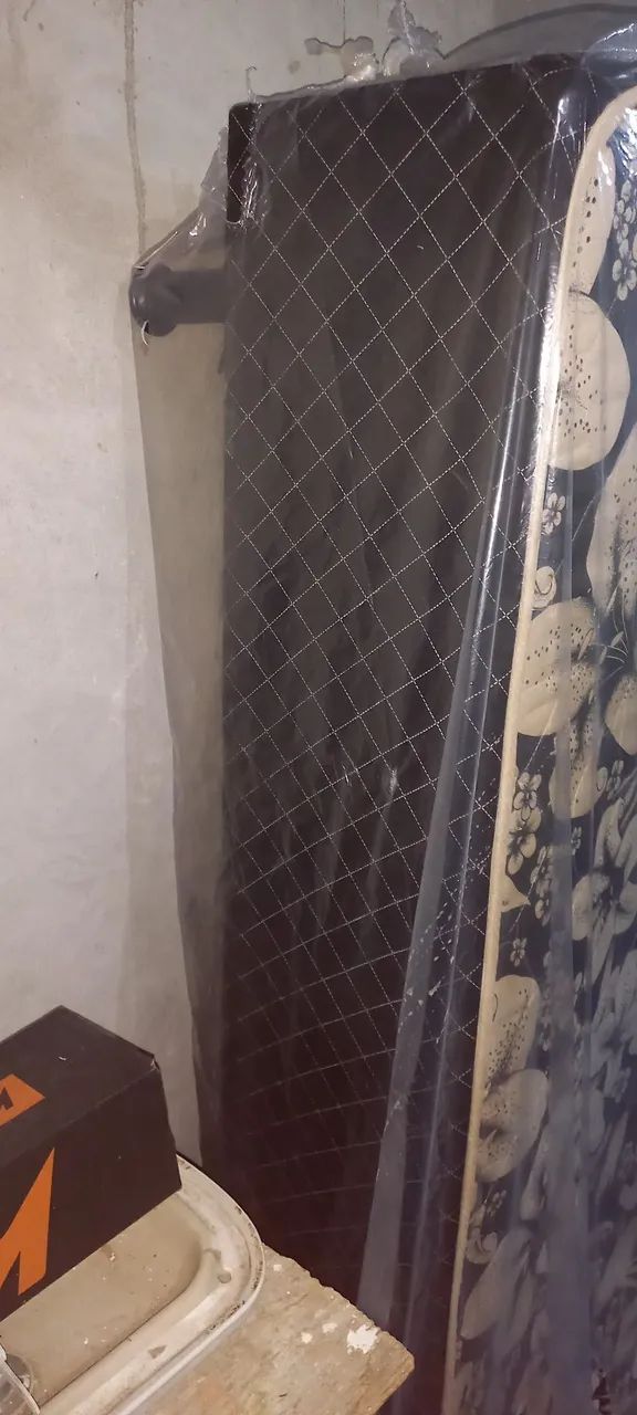 Vendo Cama Box solteiro  - Foto 2
