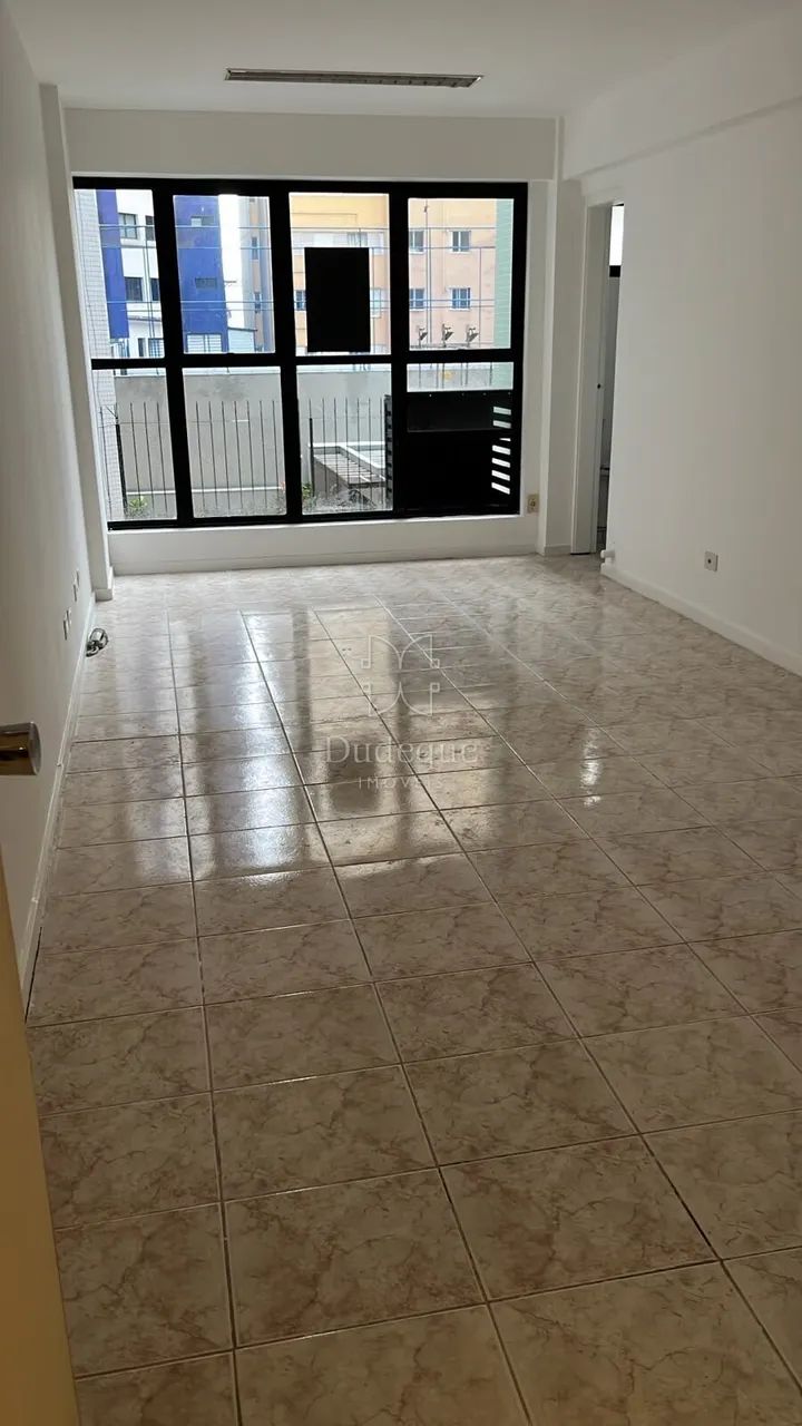Edifício Seventh Avenue - Conjunto Comercial