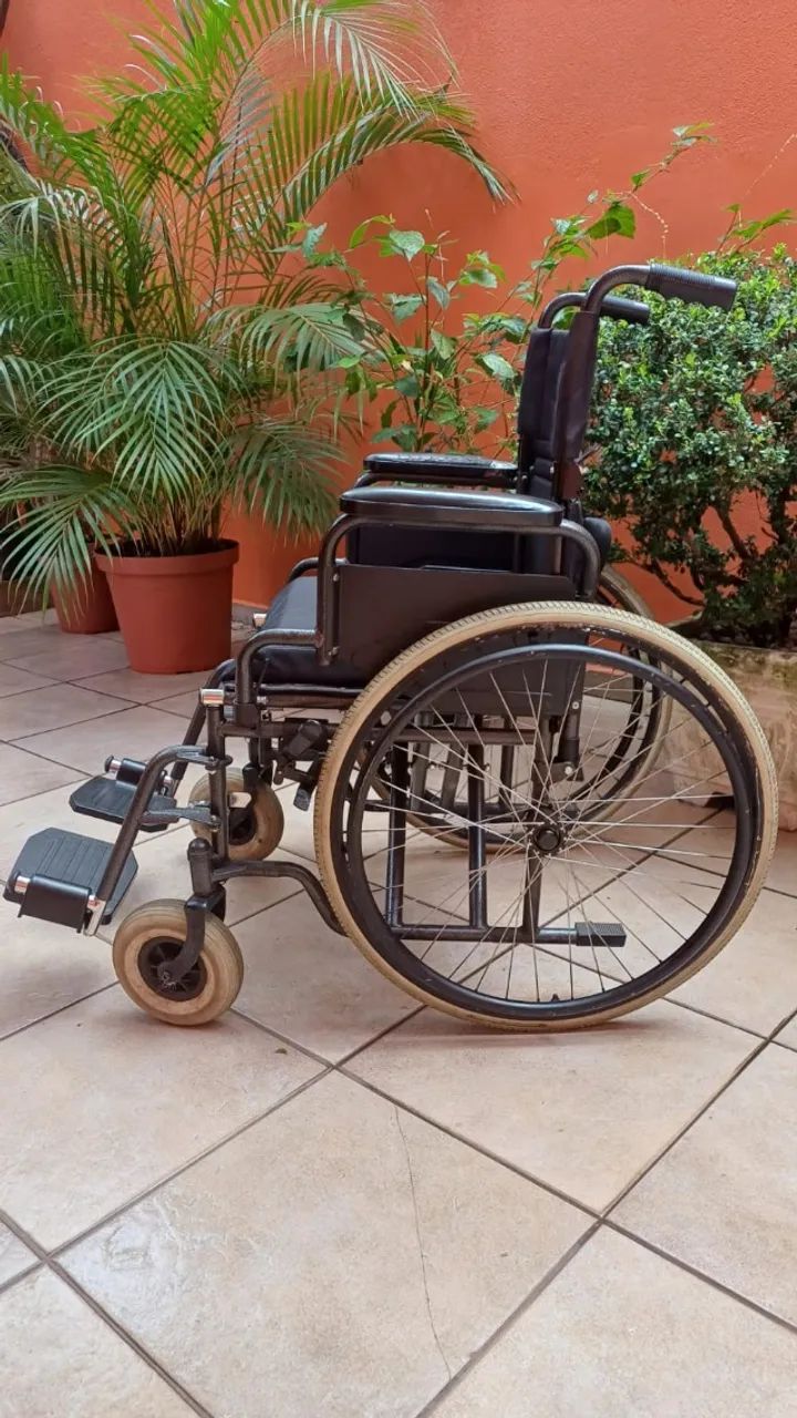Cadeira de rodas - Foto 5