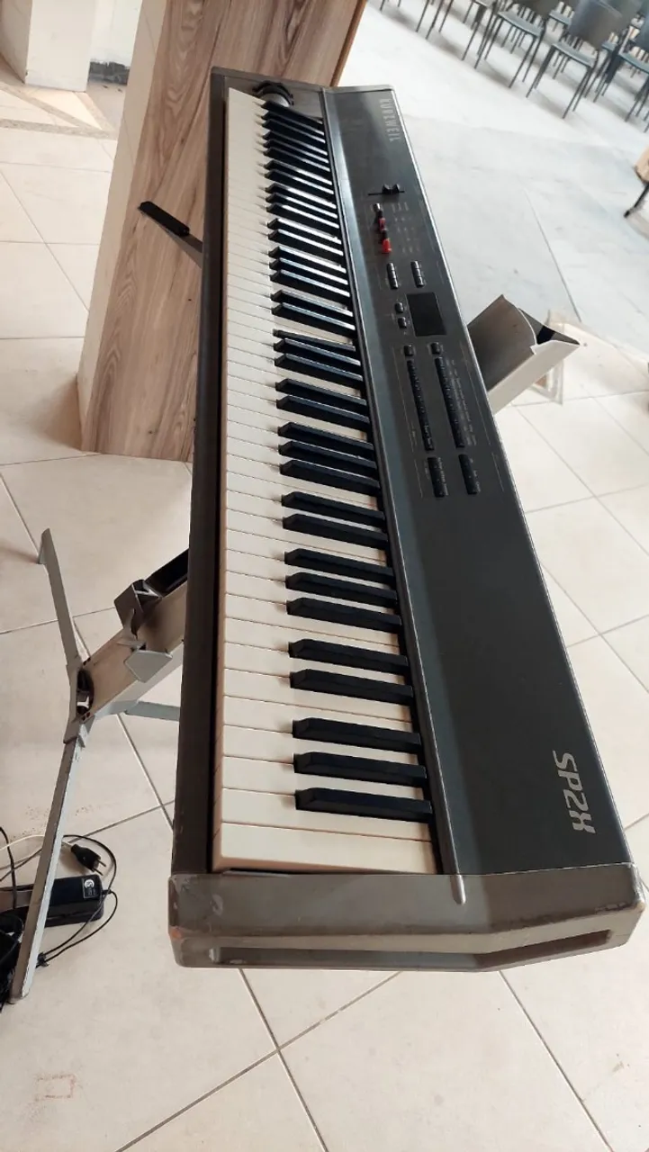 Teclado Musical Workstation Raridade Roland JV1000 - Instrumentos