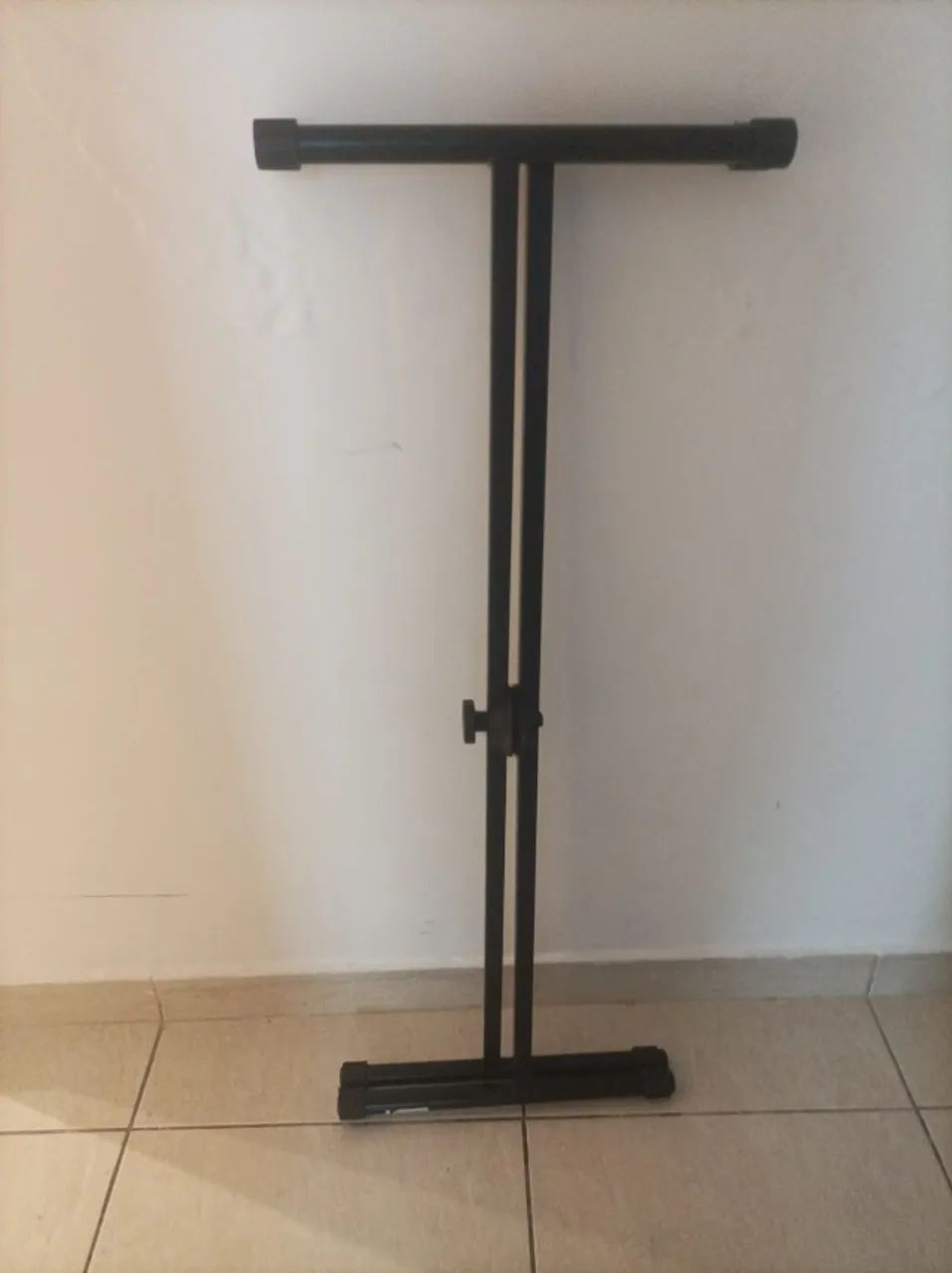 Cavalete para teclado