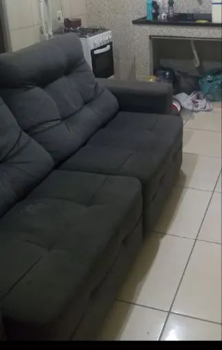 Sofá retrátil usado em bom estado