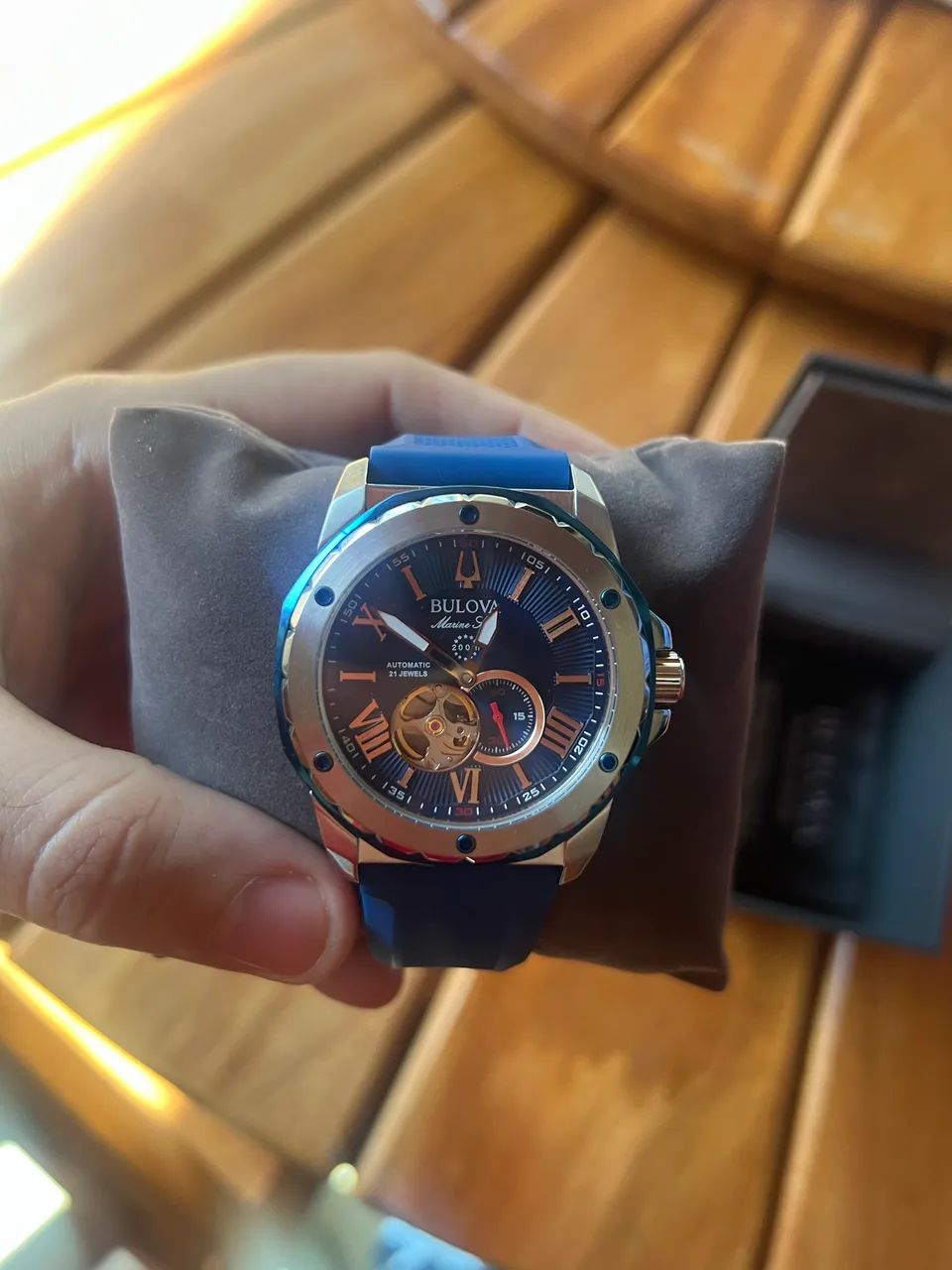 Relógio BULOVA MARINE STAR AUTOMÁTICO - REF. 98A282 ?