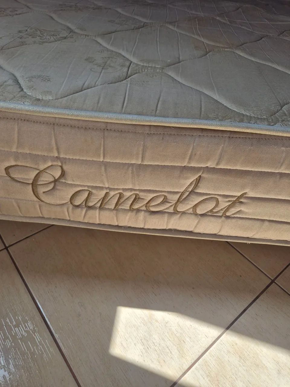 Colchão de casal Camelot usado - Foto 2
