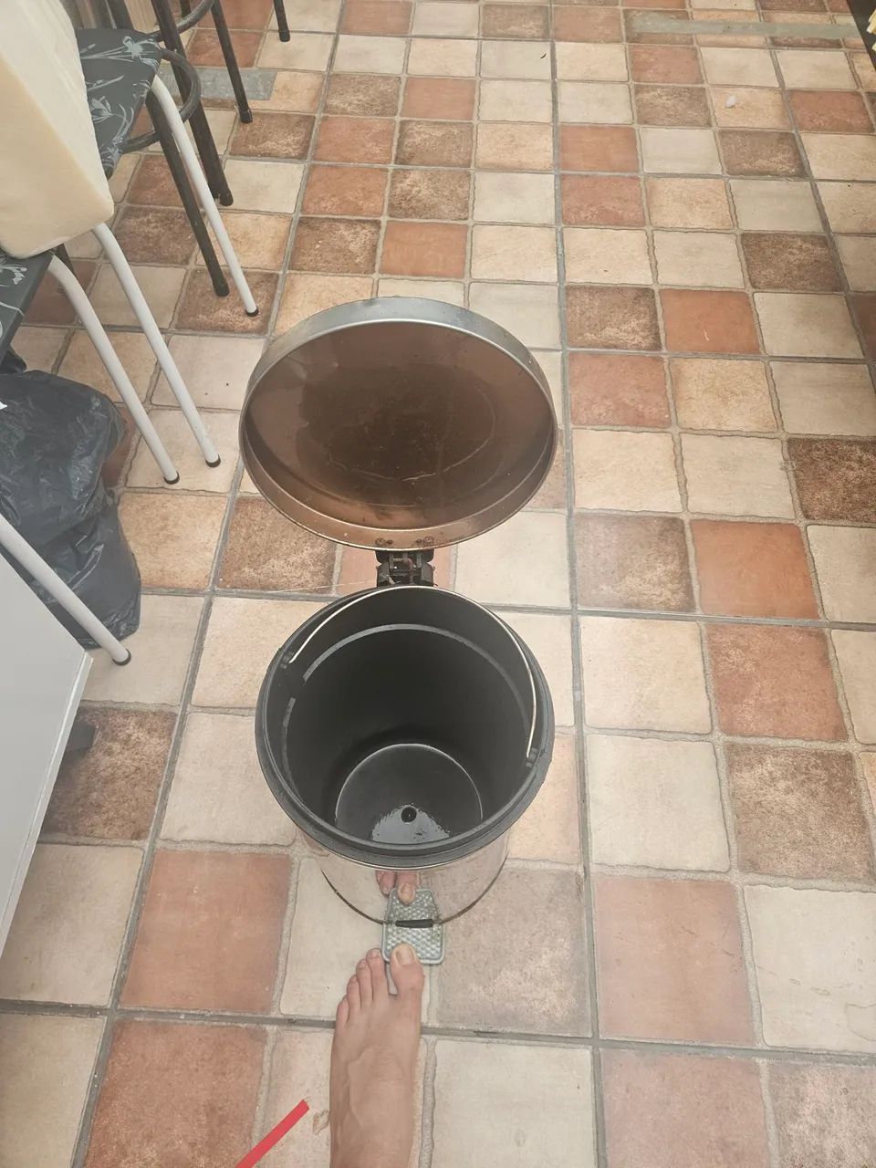 Lixeira inox 30L - Foto 2