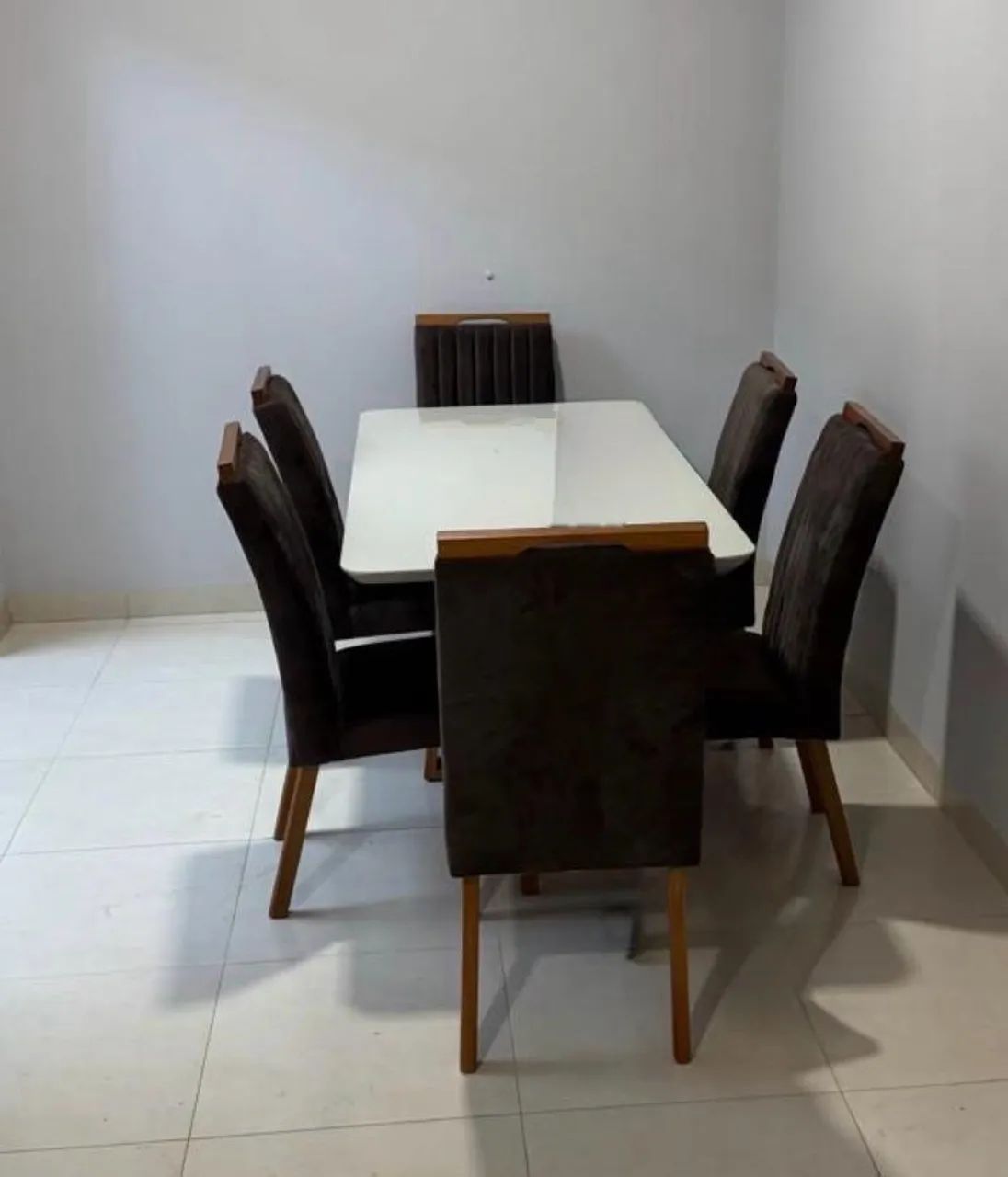 Conjunto mesa e cadeiras de madeira  - Foto 3