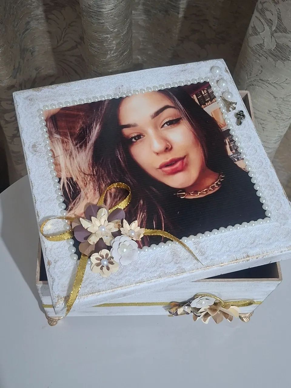 Caixa personalizada kit com Xícara, pires e prato sobremesa  - Foto 3