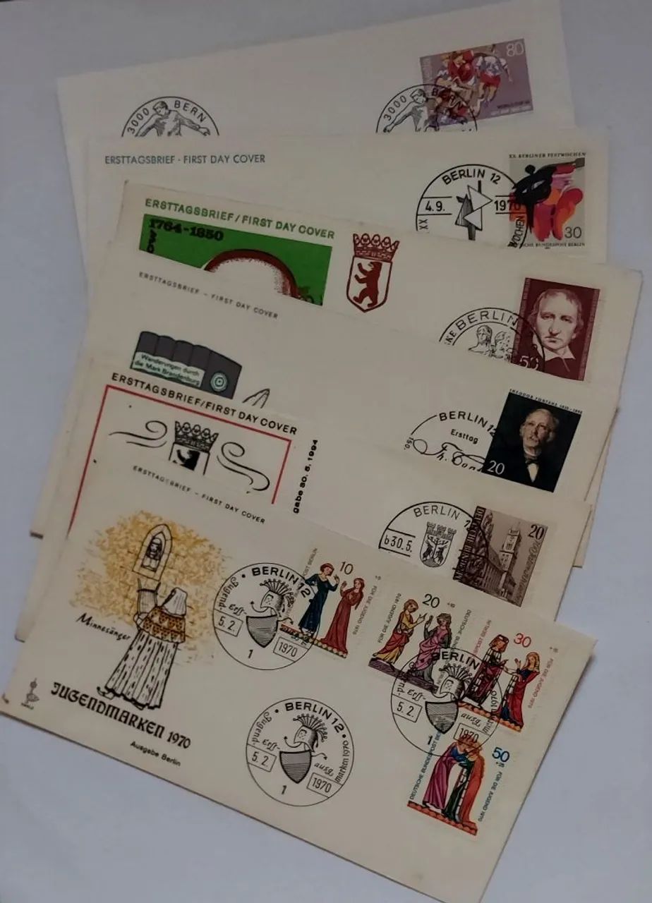 Coleção Selos Berlin 12 envelopes com Selo.