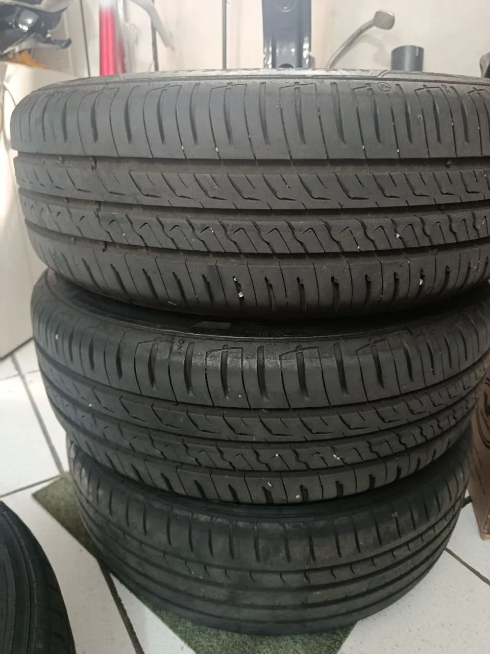 Rodas do Peugeot 307 aro 15 original grafite em ótimo estado de conservação sem soudas  - Foto 4