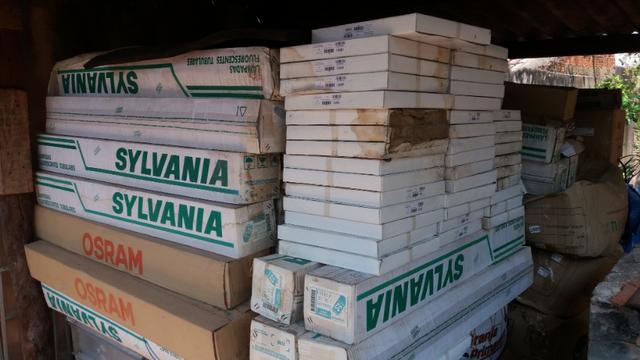 Lote de materiais elétricos e de refrigeração novos
