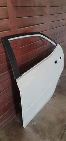 Porta traseira lado motorista Toyota Corolla 2016 2017 - Foto 3
