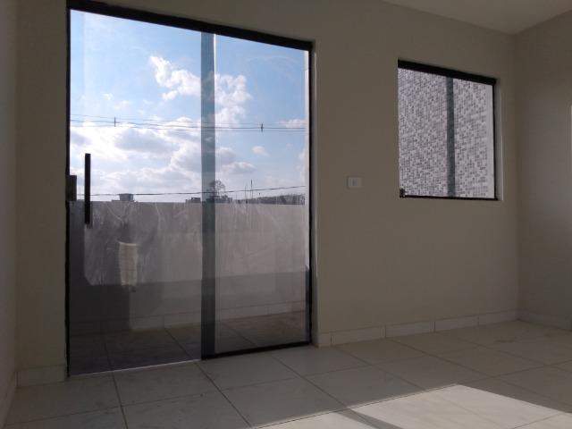 Casa tipo duplex 2 suítes, varandão, garagem coberta com cisterna e quintal Gigante - Foto 12