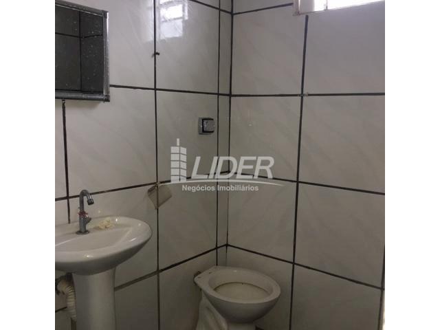 Casa para alugar com 3 dormitórios em São jorge, Uberlândia cod:804306 - Foto 8