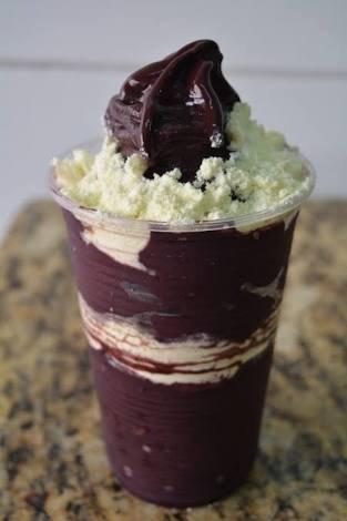 Vende se açaí