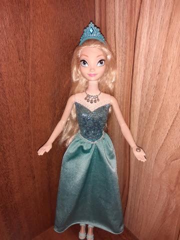 2 Bonecas Frozen Ana e Elsa Musical e luzes - Foto 4