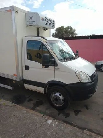 CAMINHÃO BAÚ REFRIGERADO IVECO