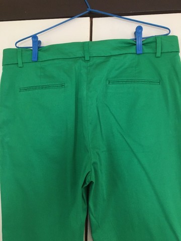lindíssima calça verde bandeira nunca usada! - Foto 5