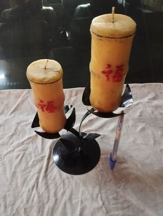 Castiçal Retrô de Metal com Velas Antigas  - Foto 5