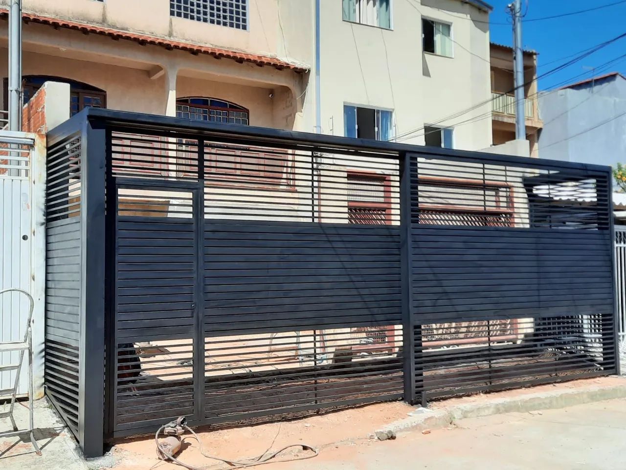 Portão de aço com tipa e chapa - Foto 4