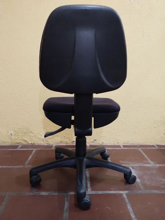 Cadeira Secretária, Hidráulica com Rodinha - Foto 3