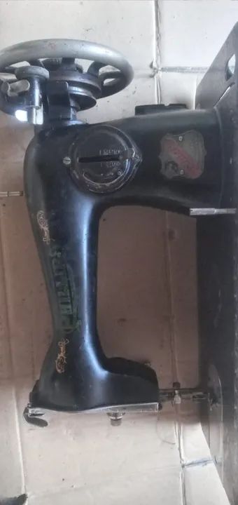 Maquina   antiga de  costura  philips  - Foto 4