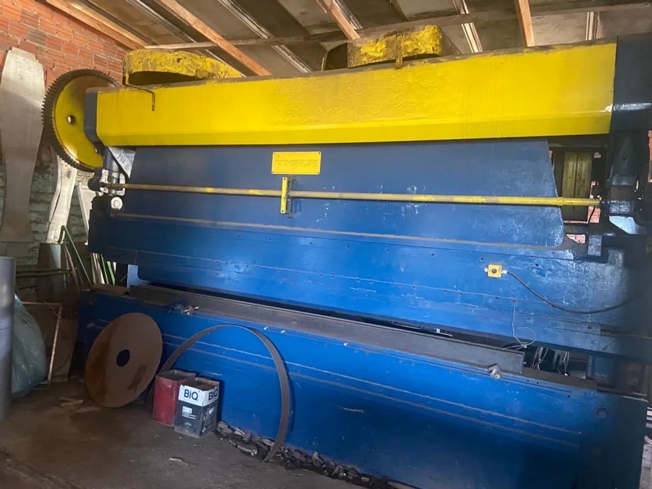 Dobradeira fobesa 100 tonelada dobra 1/4  - Foto 6