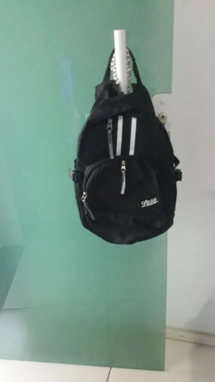 Mochila Preta Lisa