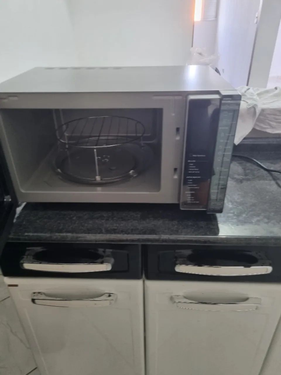 MICRO ONDAS BRASTEMP 32L COR INOX 