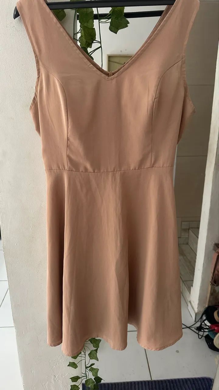 Vestido cor nude