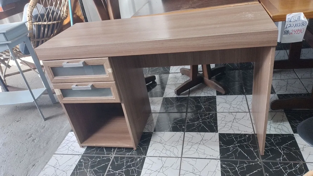 Escrivaninha de escritório COM gavetas/ SEM CADEIRA