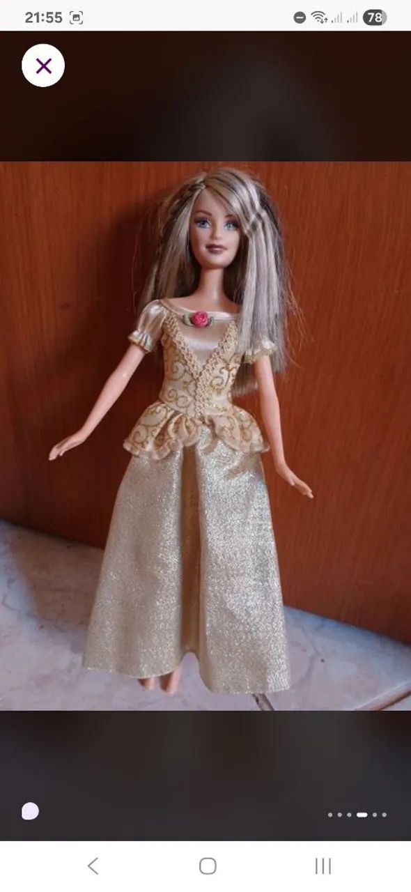 Boneca Barbie com roupa de festa - Foto 2