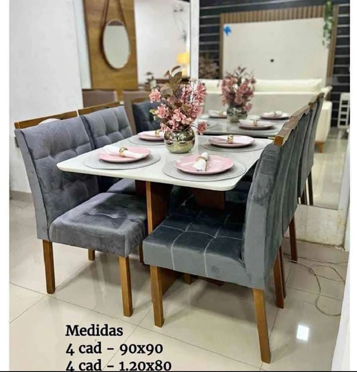 Conjunto Mesa de Jantar com 4 Cadeiras Estofadas