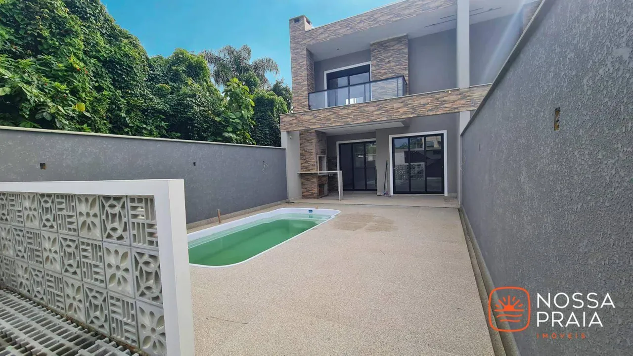 Sobrado com 3 dormitórios à venda, 146 m² por R$ 980.000,00 - Sai Mirim - Itapoá/SC
