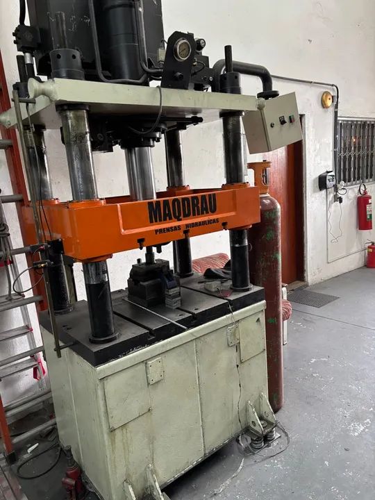 Prensa Hidráulica Industrial Maqdrau 40 toneladas  - Foto 2