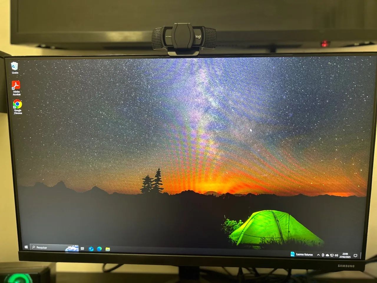 Microfone Gamer RGB com Fio Samsung 24 polegadas 75hz