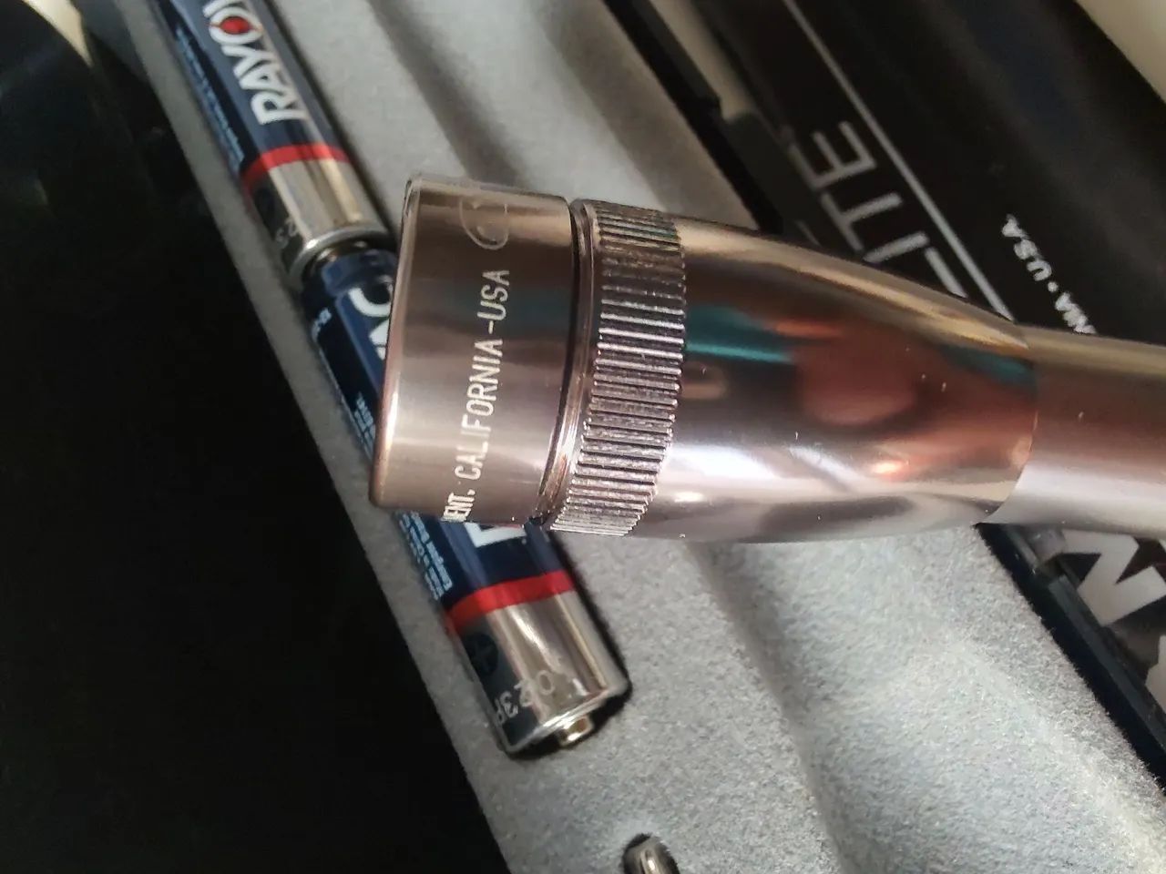 Lanterna MAGlite USA  - Foto 4