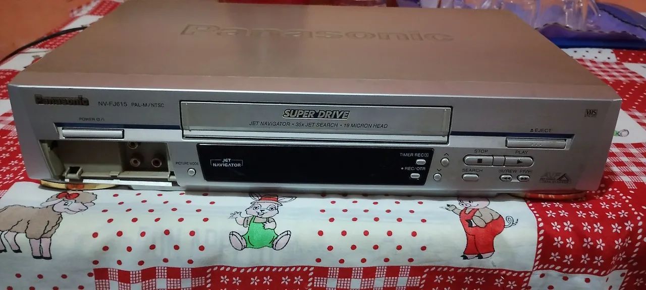 Vídeo cassete 64313037570178120