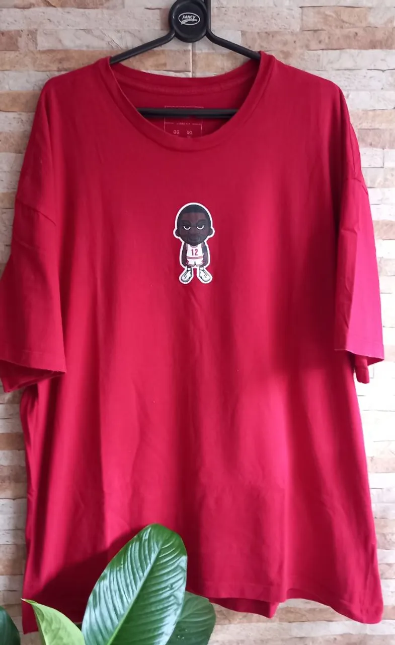 Camiseta Plus size tam 48 com Estampa de Basquete