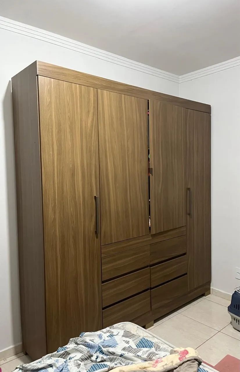 Guarda-Roupas de Casal em Madeira