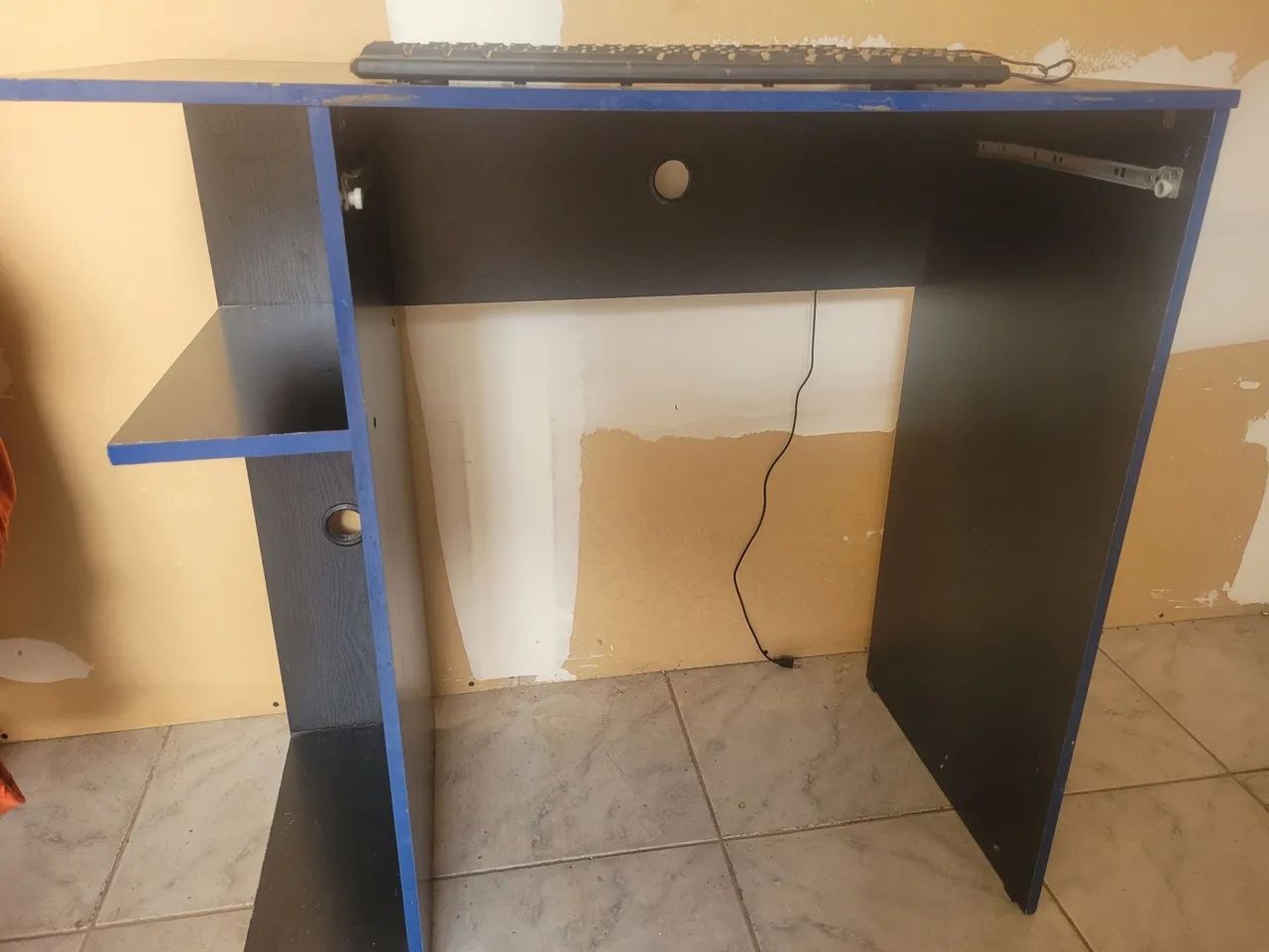 Mesinha de computador 64960486357122125
