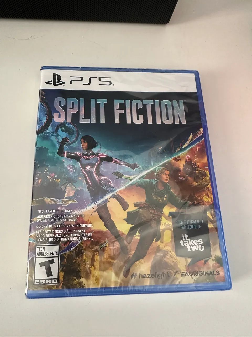 Jogo PS5 - Split Fiction - LACRADO