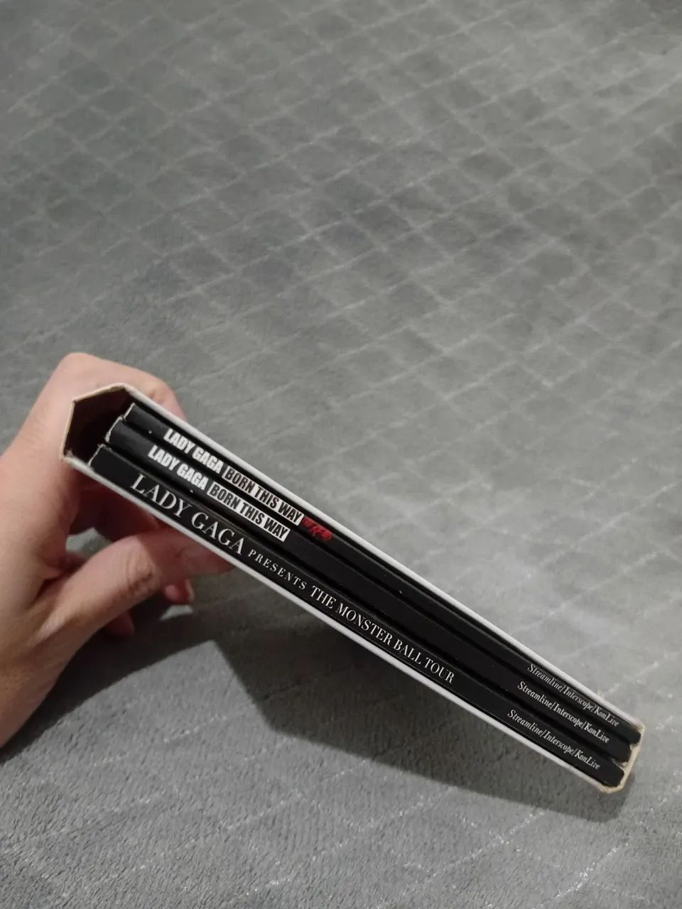 CD Lady Gaga - Born This Way The Collection - Foto 3