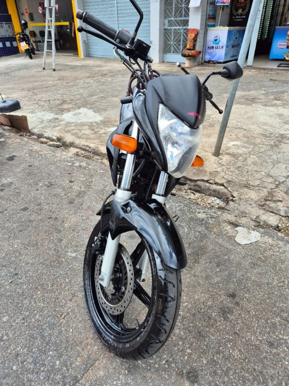 HONDA CB 300R 2011 - Foto 5