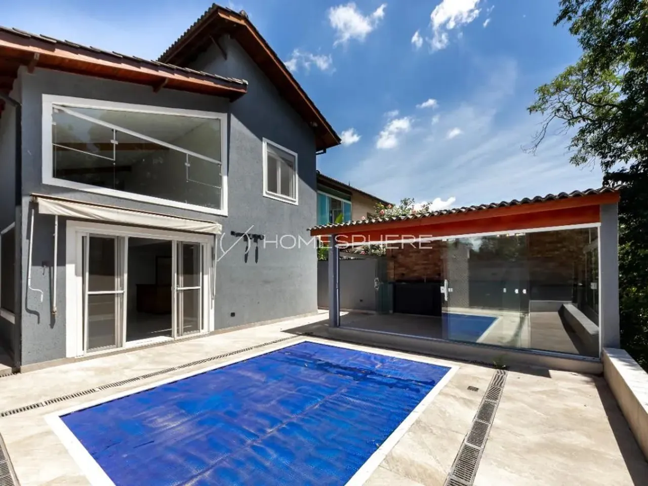 Casa de condomínio com 268 m², 3 quartos sendo 3 suítes à venda no bairro Aldeia da Serra.
