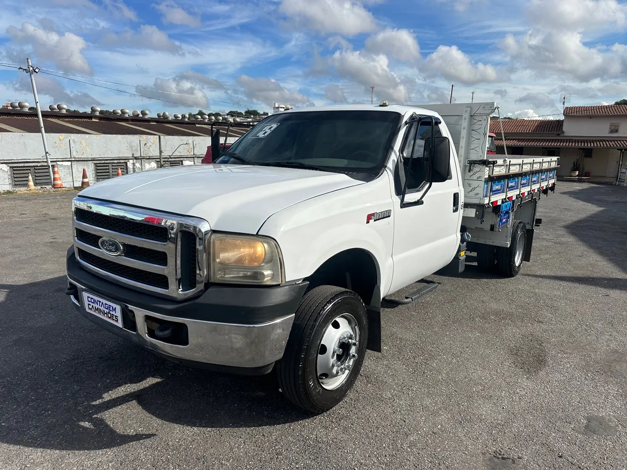Ford F4000 2018 carroceria nova completa 37.000 km rodados