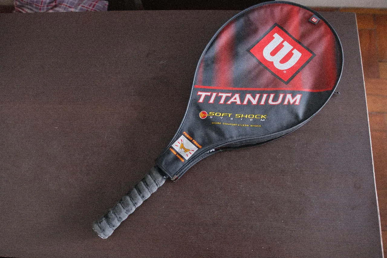 Raquete de Tênis Wilson Titanium