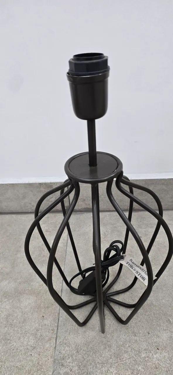 PAR DE BASE DE LUMINÁRIA DE MESA ANFORA - Foto 2