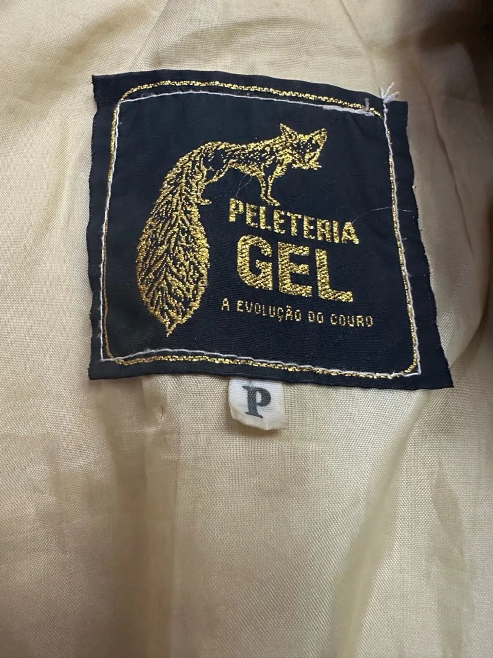 Jaqueta de Couro Bege Clássica - Foto 4